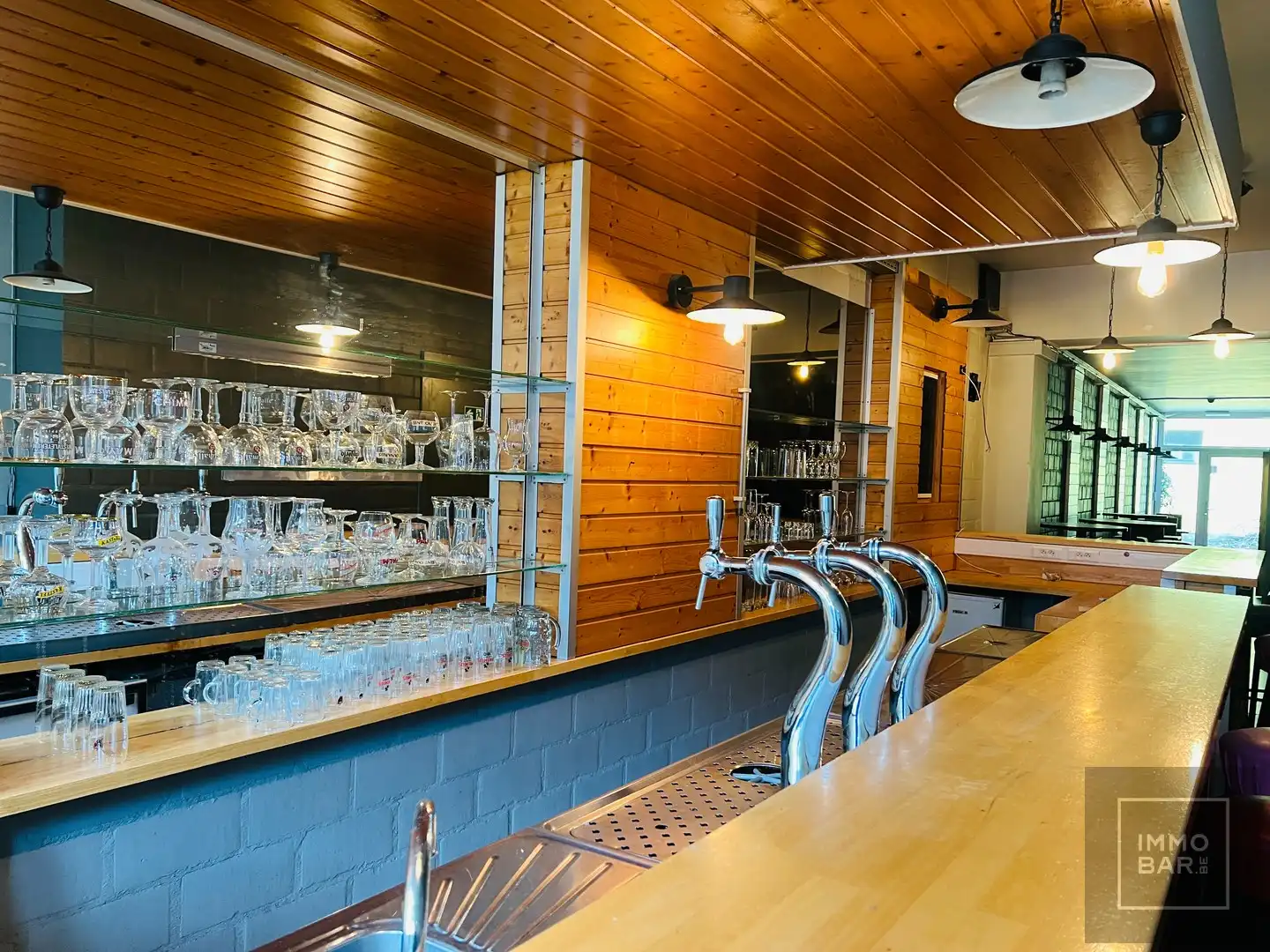 Authentiek handelspand met appartement. foto 5