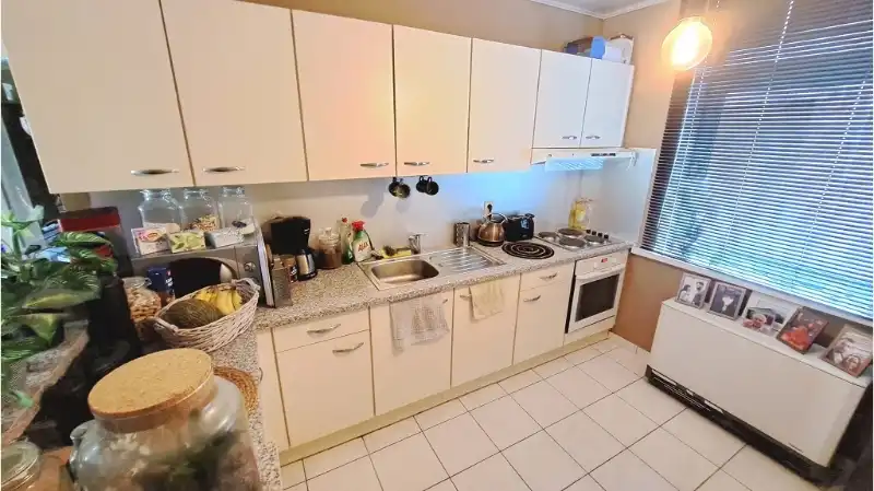 Comfortabele 2-slaapkamerwoning met Terras en Tuintje te koop in Brugge foto 4