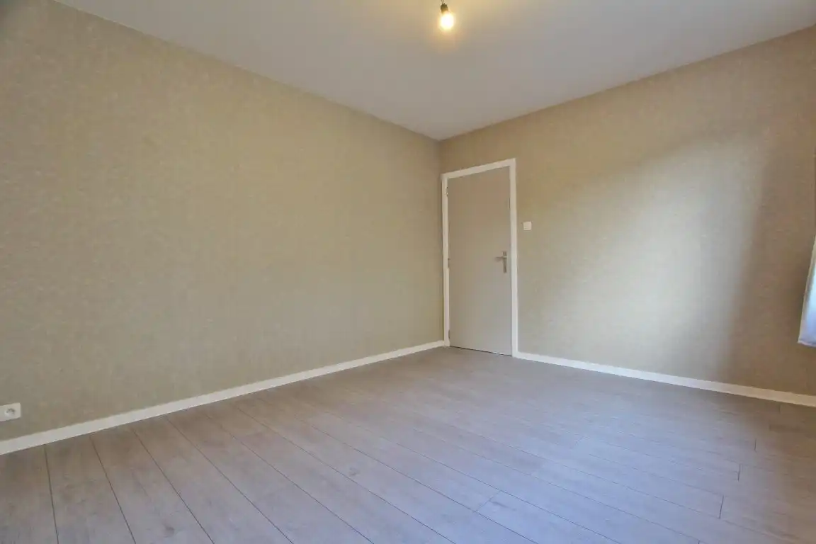 Appartement op rustige locatie in centrum Sint-Truiden foto 10