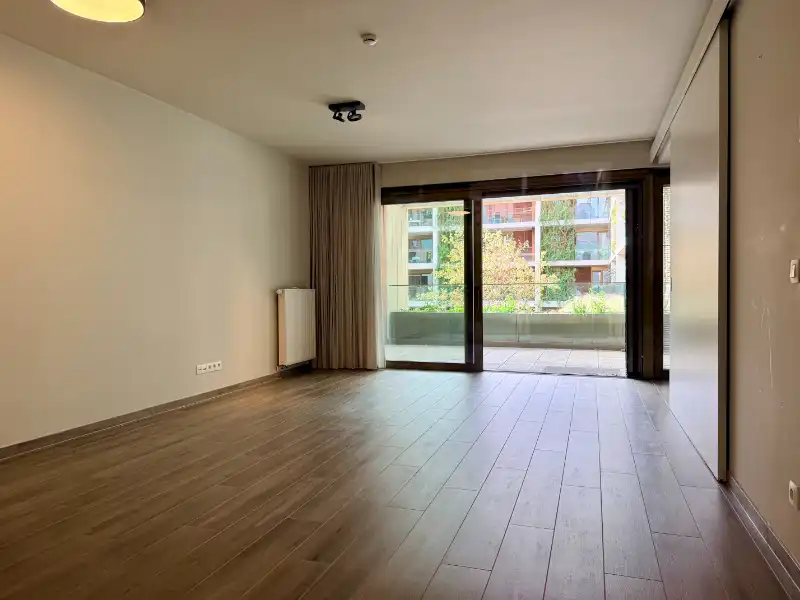 SERVICEFLAT MET GEZELLIG TERRAS foto 12