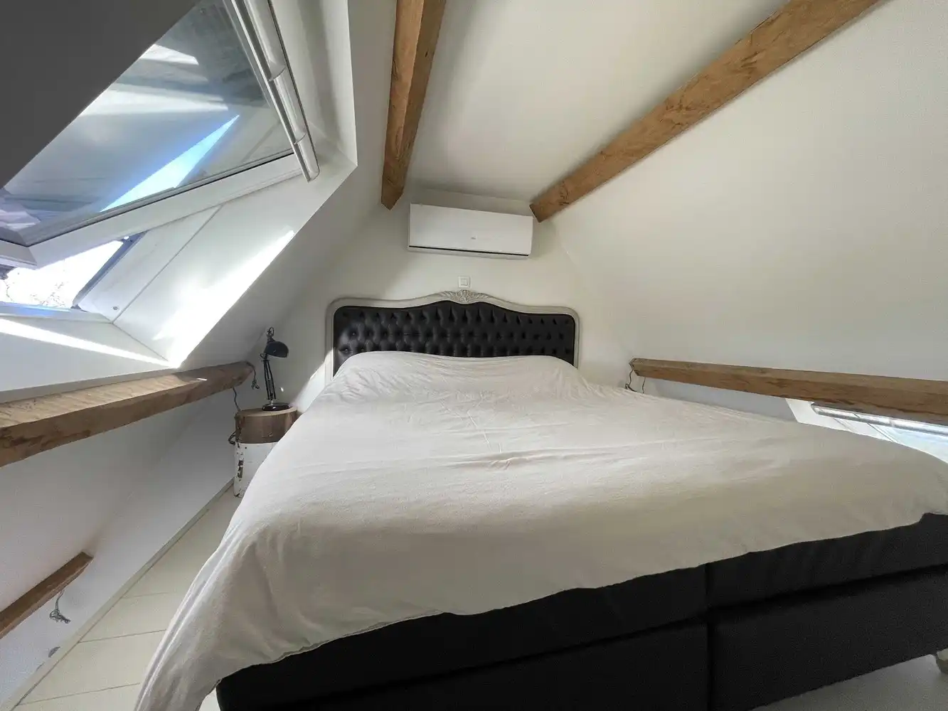 Smaakvol gerenoveerde karaktervolle wijkwoning foto 34