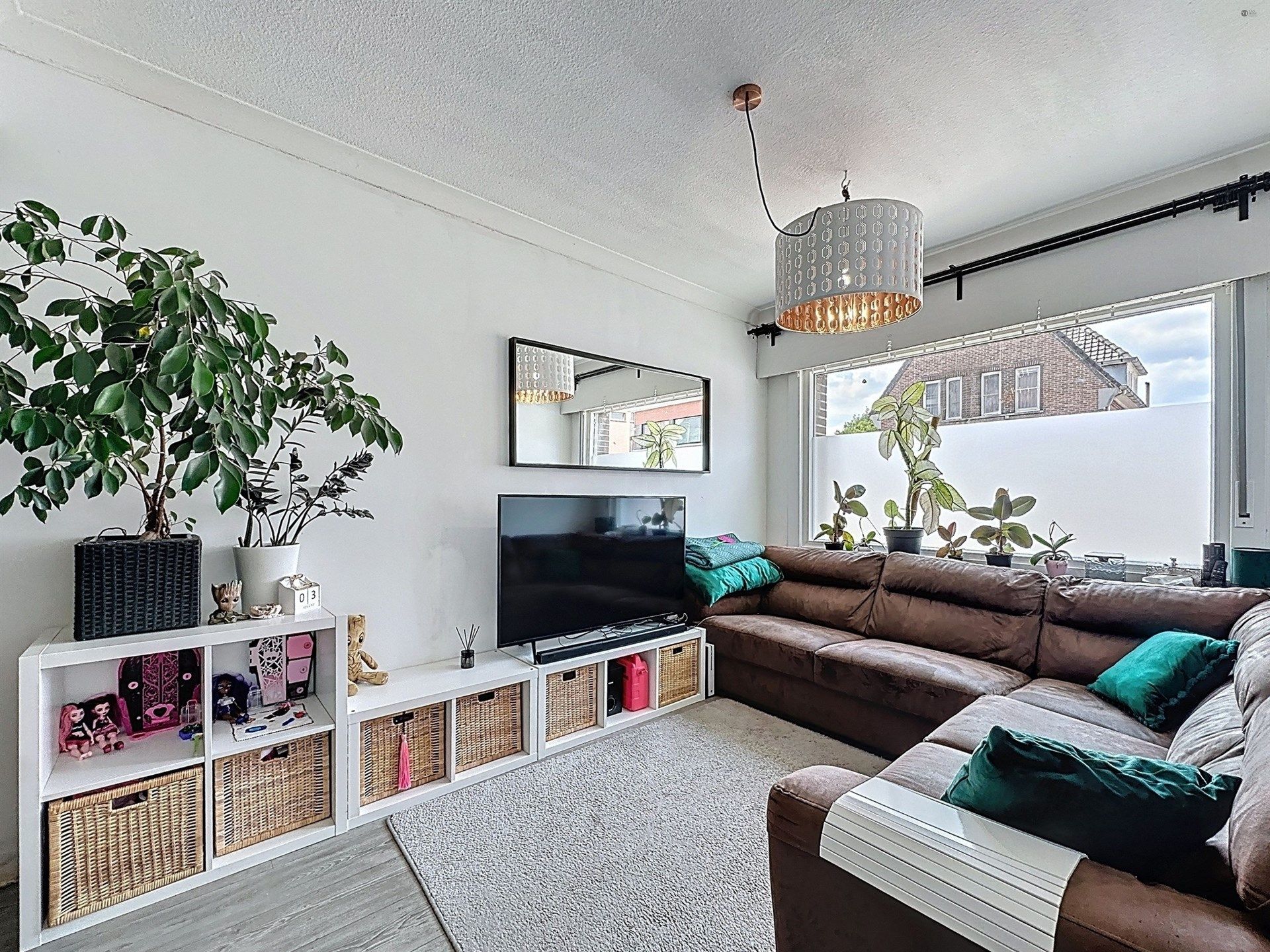 Gezinswoning met 3 slaapkamers en halfopen karakter! foto 3