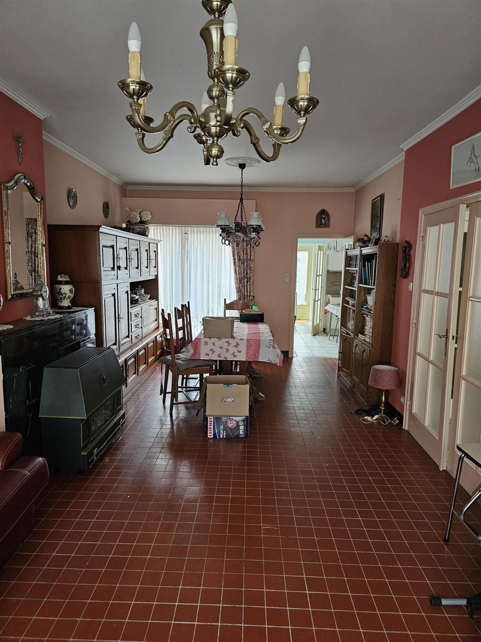 Te renoveren rijwoning op topligging nabij het park van Rozebroeken. foto 4