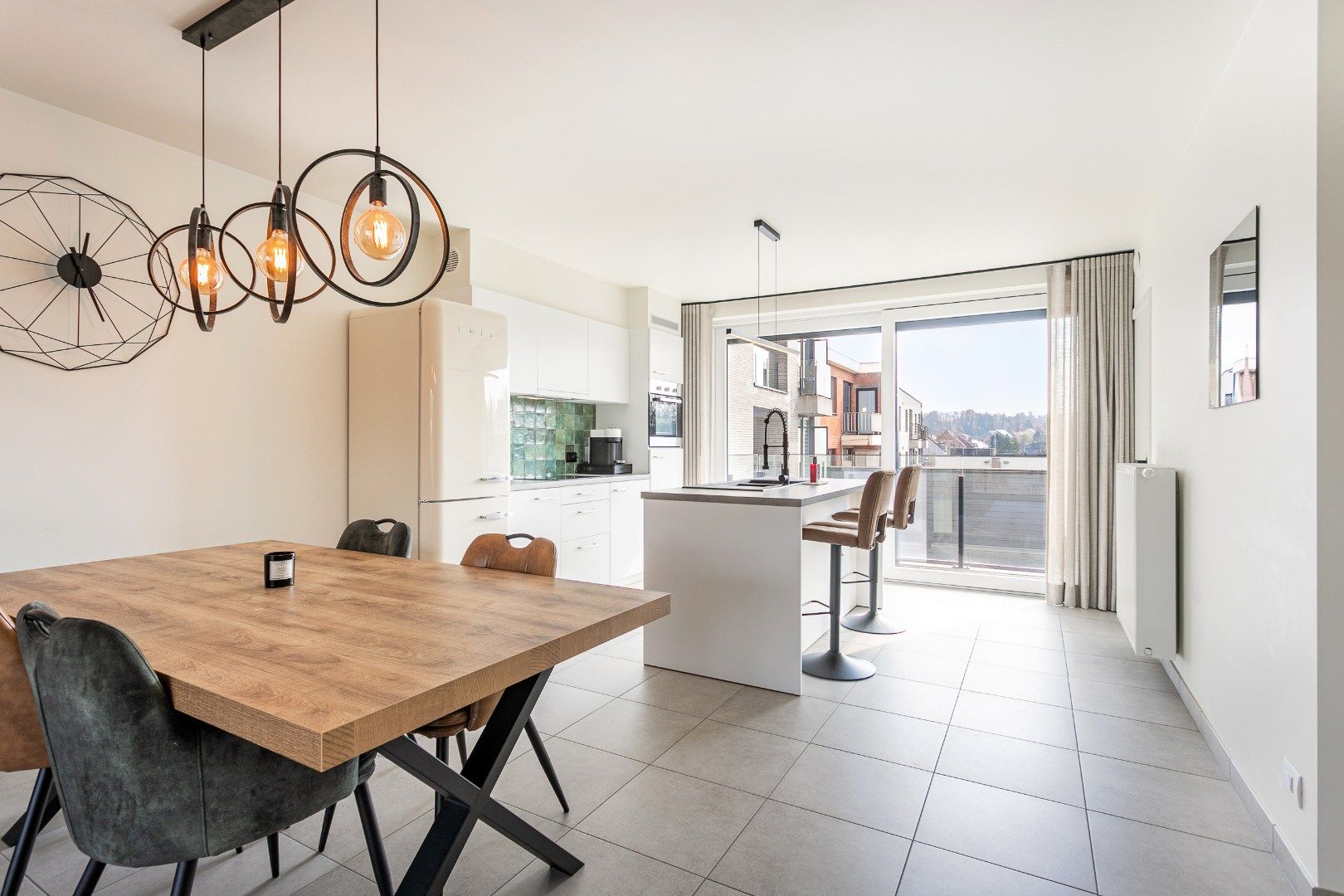 Recent, energiezuinig appartement met 2 slpks, 2 terrassen en autostaanplaats foto 8