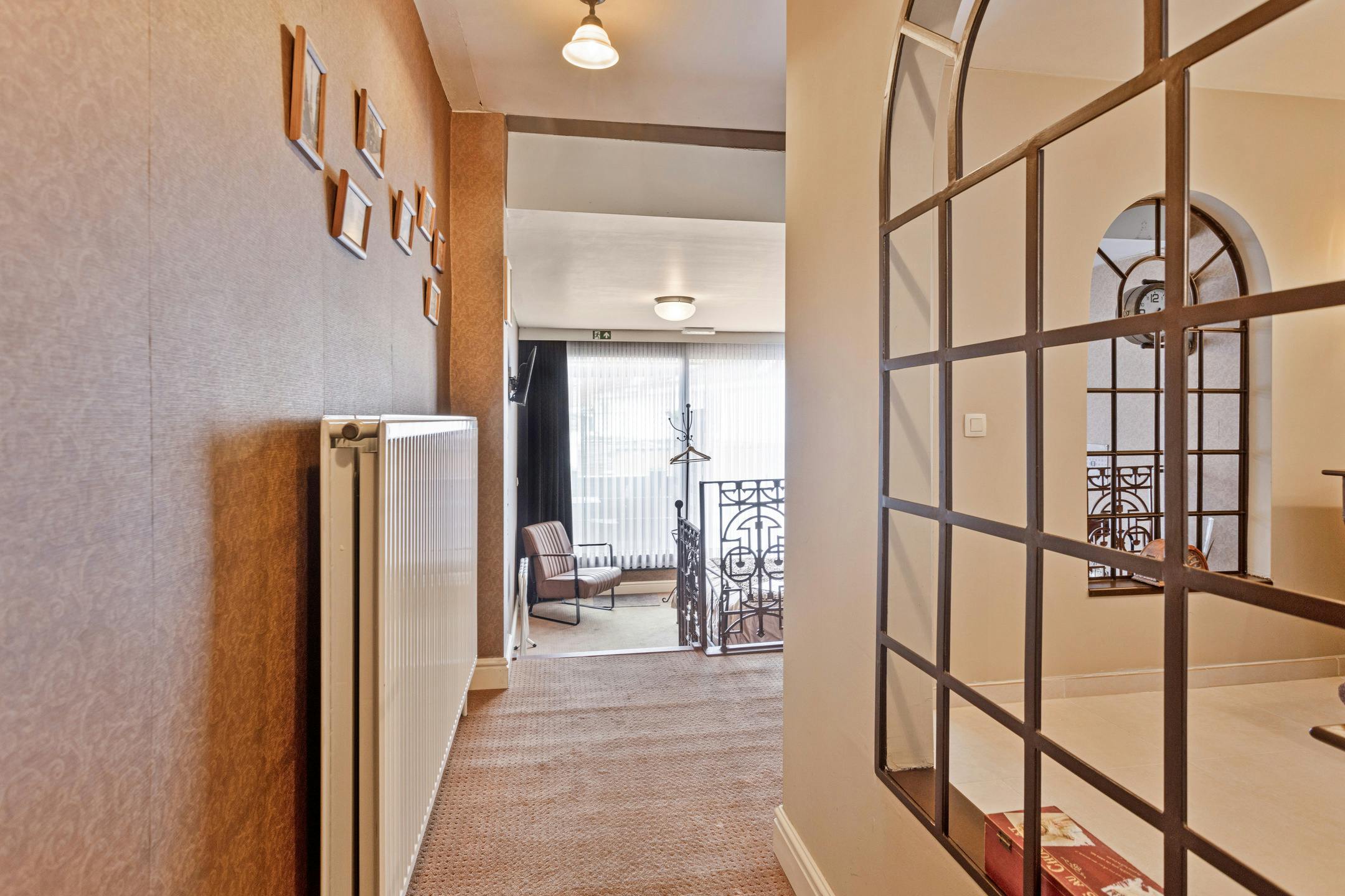 Charmant gerenoveerde B&B met woonst, winkel en handelsfonds foto 30