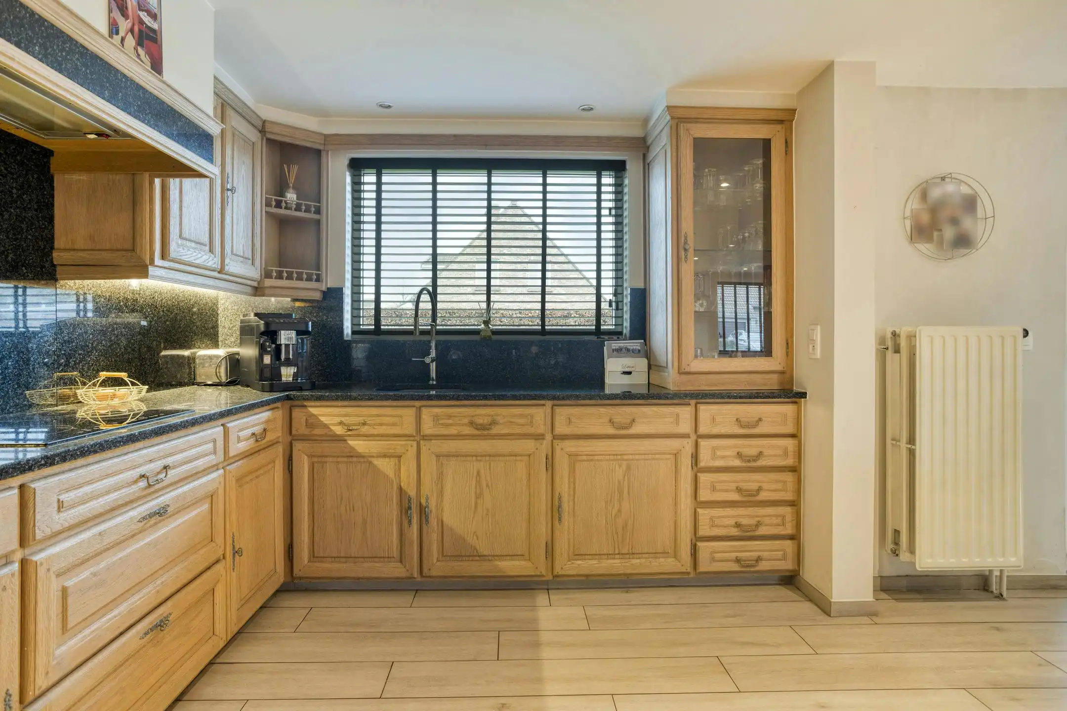 Alleenstaand huis op topligging te koop in Waregem foto 9