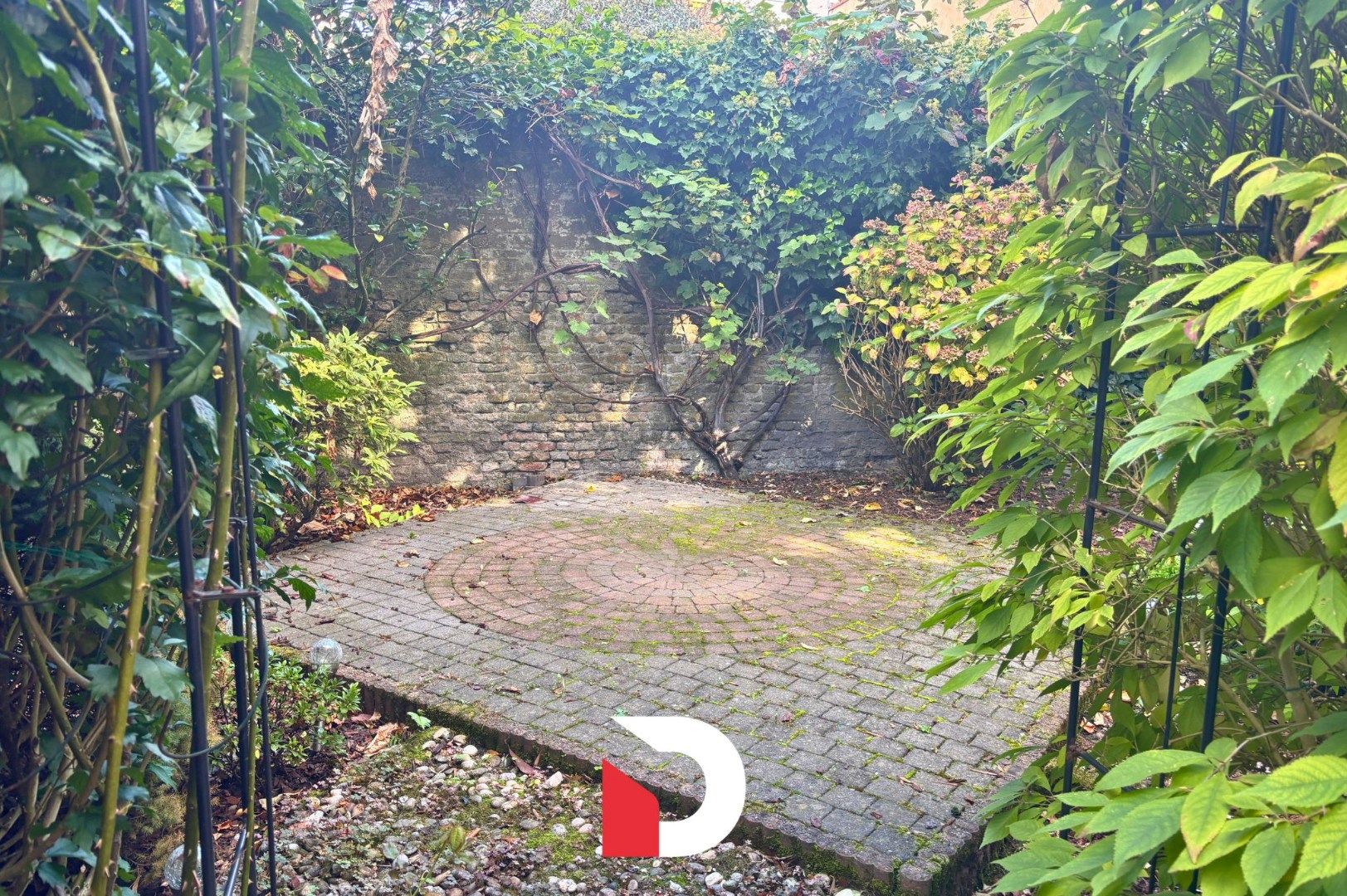 Woning in centrum Brugge met 4 slaapkamers en een gezellige stadstuin foto 11