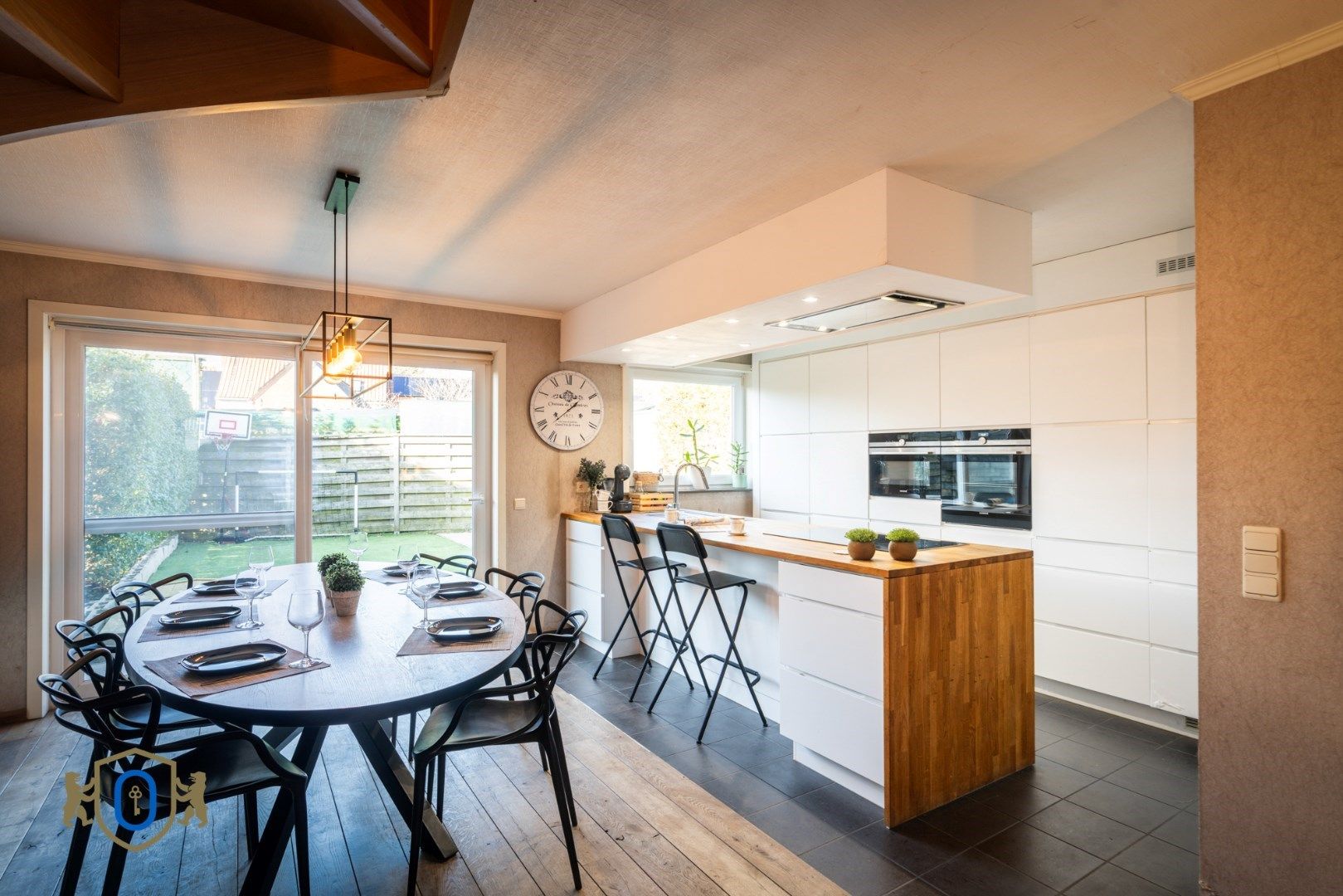 5-slpkr woning met garage & tuin foto 9