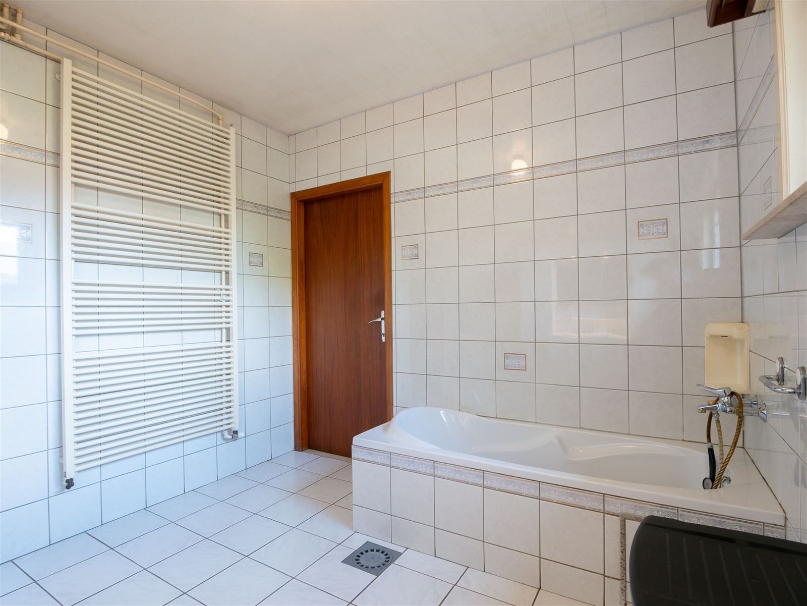 Ruime Gezinswoning met 5 Slaapkamers in Hechtel-Eksel foto 11
