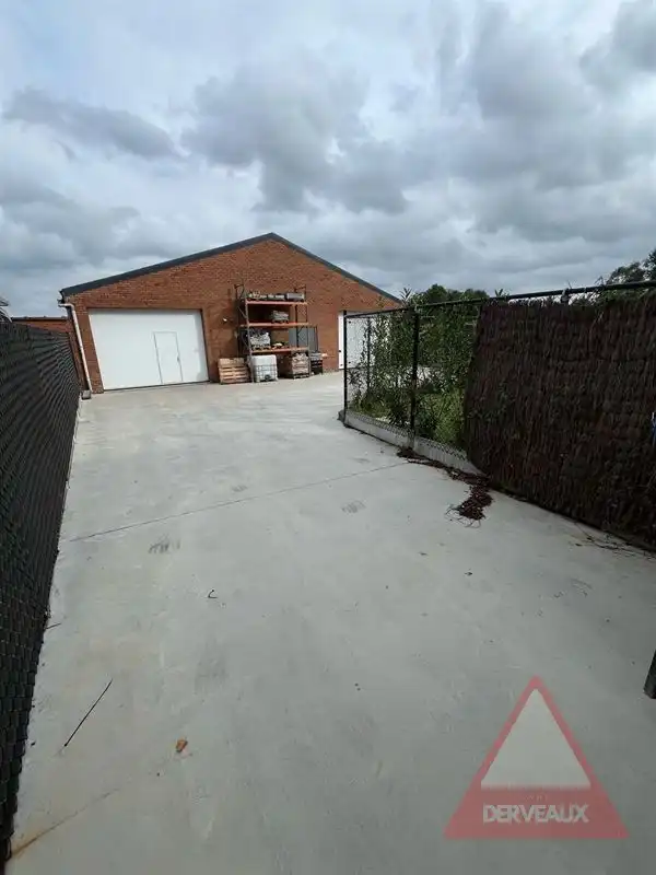 Ledegem - Instapklare woning met ruime loods foto 4