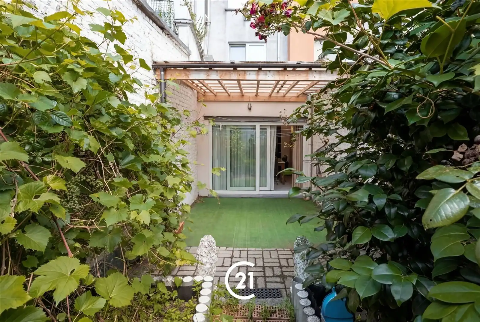 Instapklare woning met 3 slaapkamers en tuin in Gent foto 5