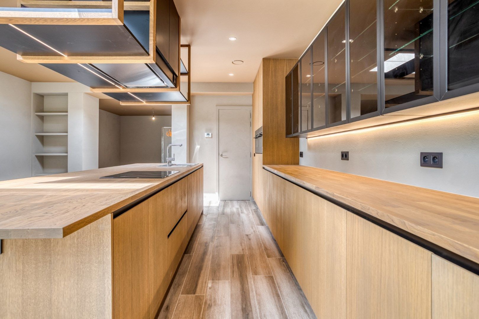 Gerenoveerde parel met 3 slaapkamers, dubbele garage op 540m² - EPC A! foto 6