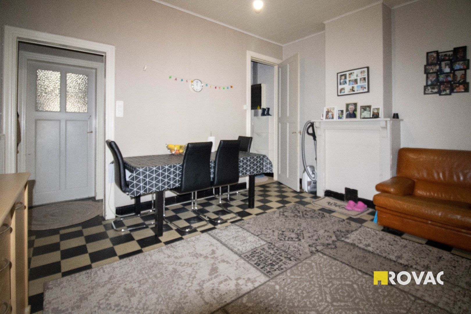 Ruime rijwoning (162 m²) met terras nabij centrum Izegem foto 5