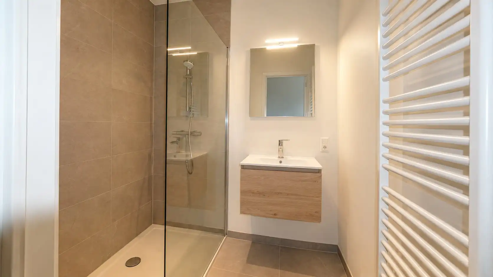 Modern en energiezuinig appartement met ruim terras in groene omgeving foto 10