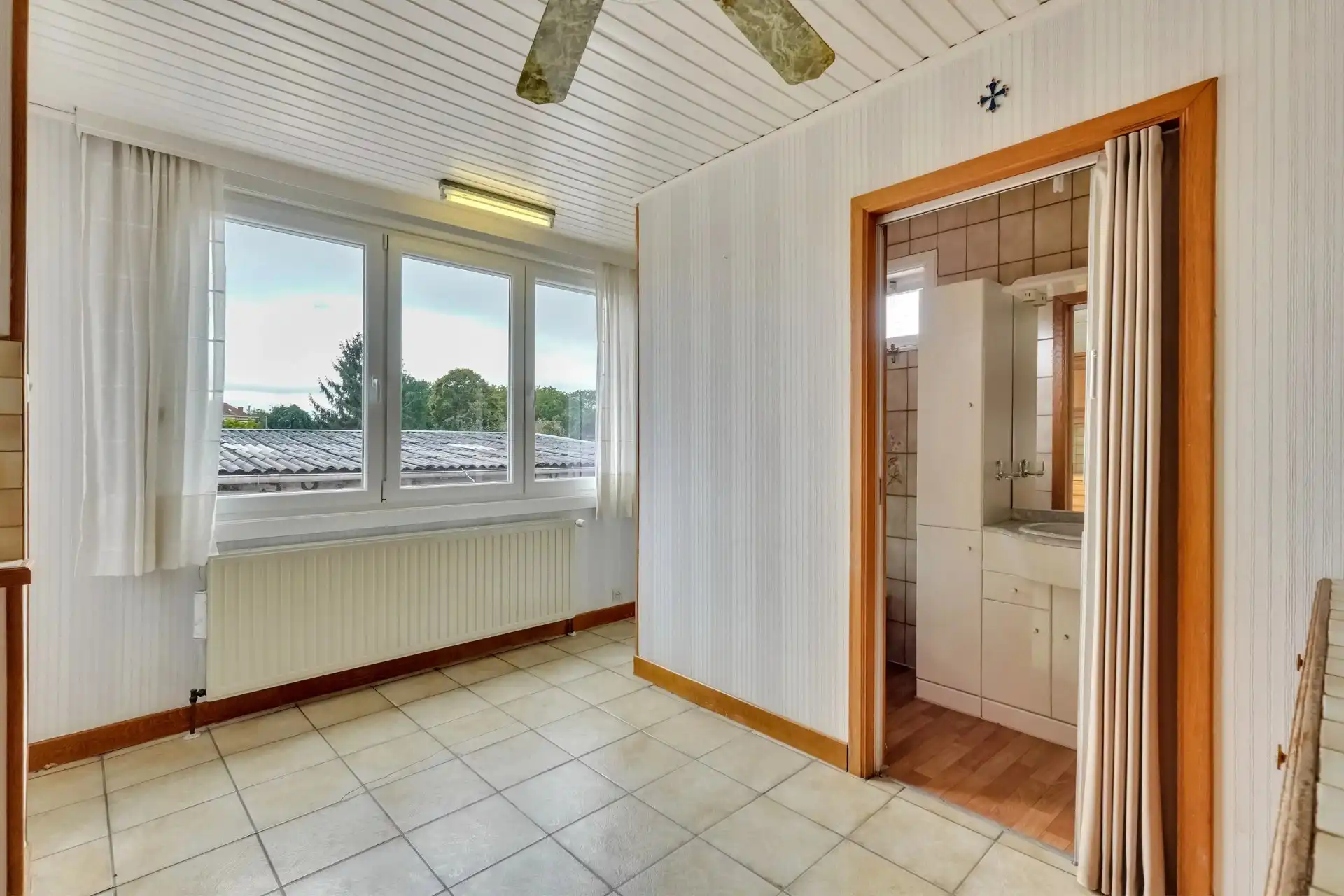 Ruime woning met potentiële bouwgrond foto 13