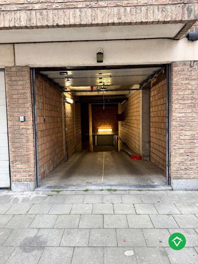 Ruime ondergrondse garage in centrum Oostende  foto 3