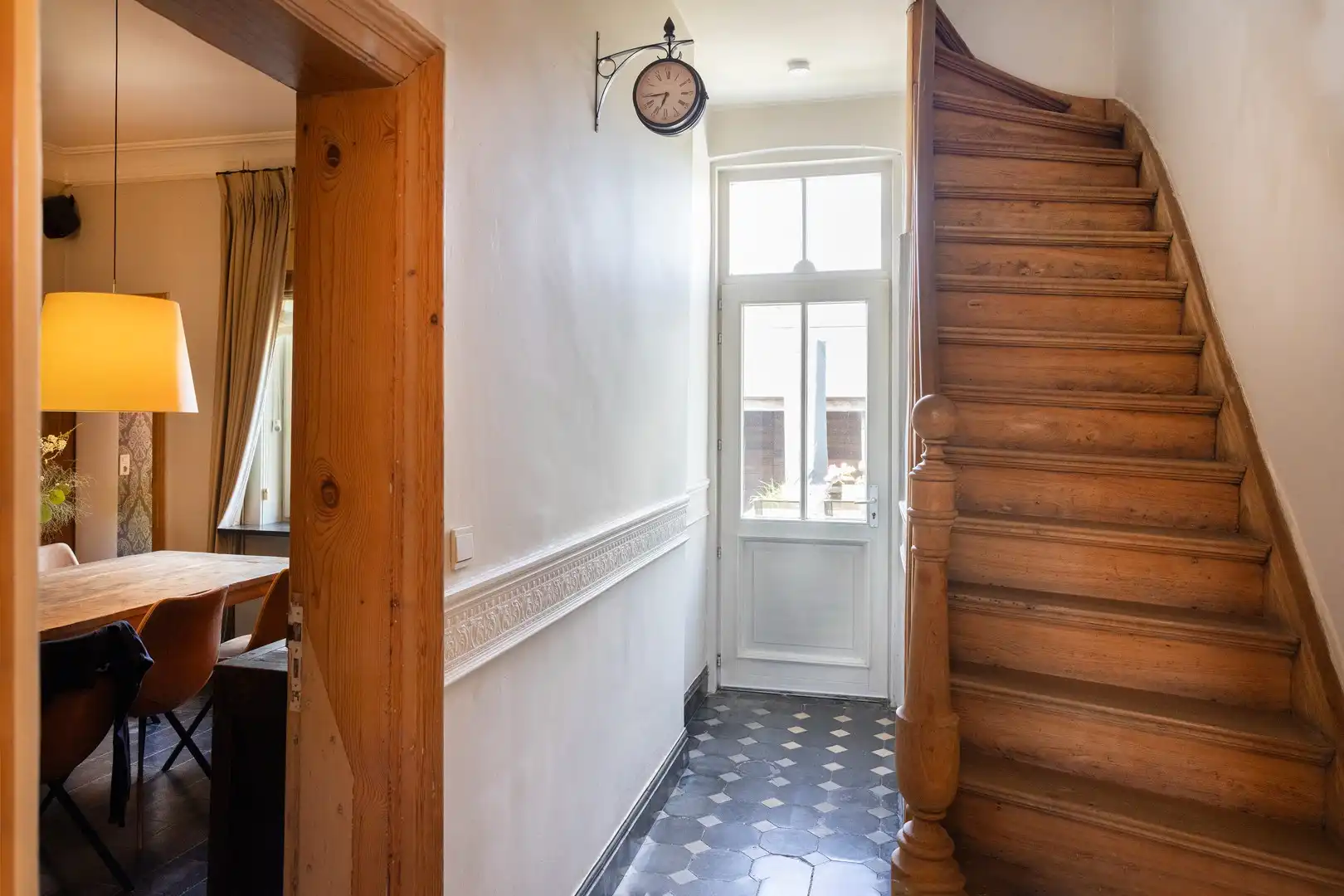 Karaktervolle woning met 4 kamers en gezellige binnentuin. foto 11