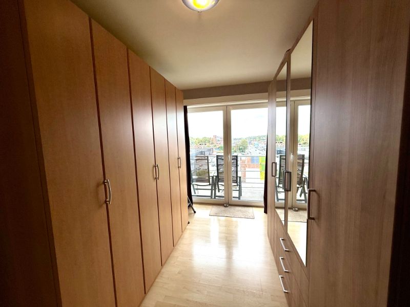 Centraal gelegen appartement met 2 slaapkamers en garage foto 12