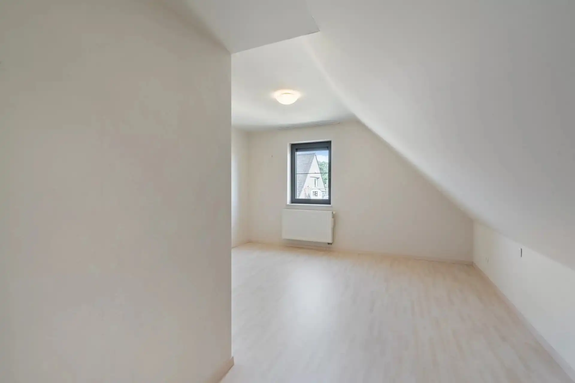 Instapklaar appartement met ruim terras in Heusden foto 16
