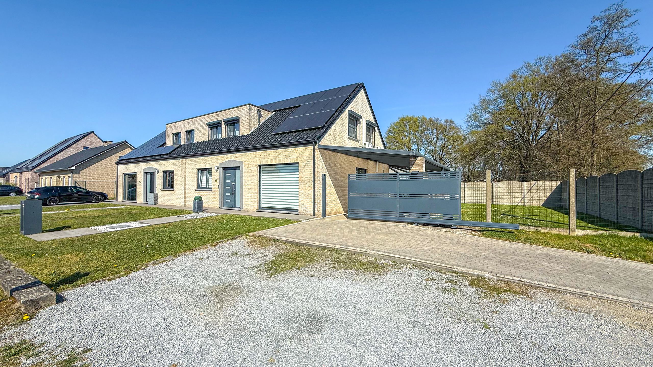 Instapklare woning met 4 spks en volledig aangelegde tuin! foto 57
