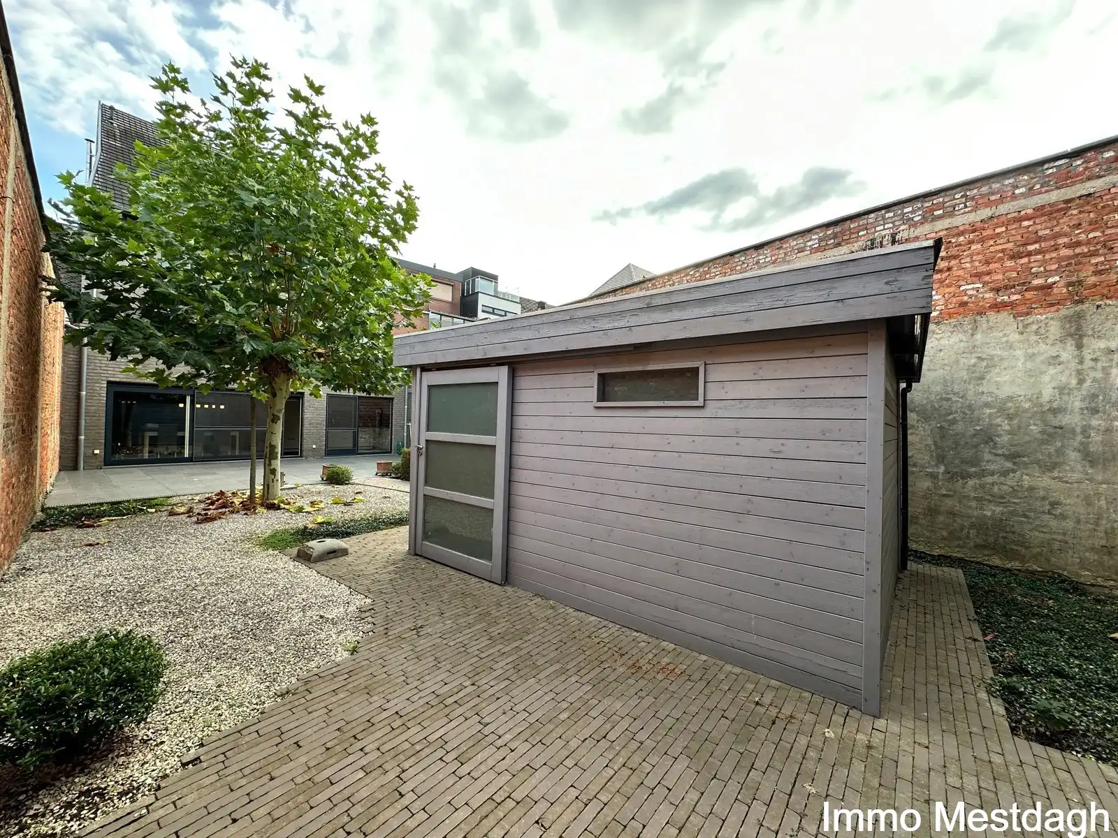 Ruim gelijkvloers appartement met tuin en autostaanplaats. foto 17