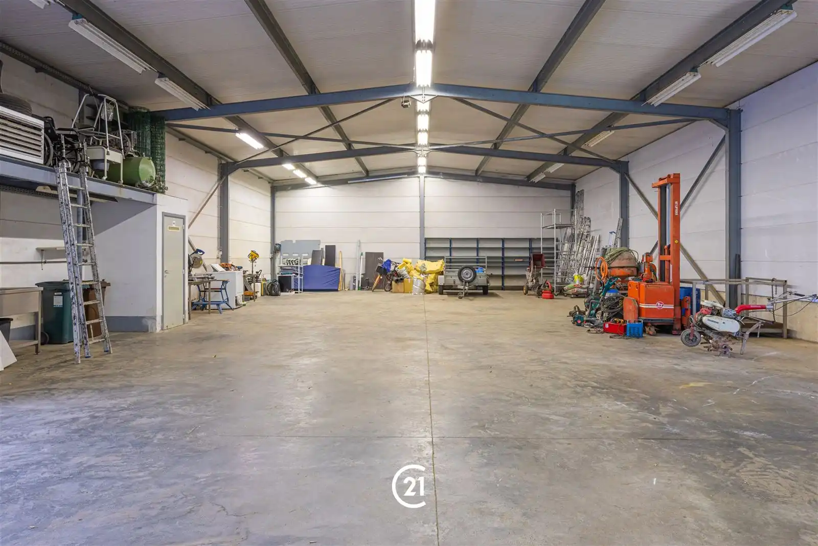 INSTAPKLARE VILLA MET LOODS TE ZWALM foto 28