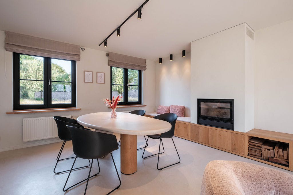 Mooi afgewerkte woning op rustige ligging te koop in Zulte foto 4