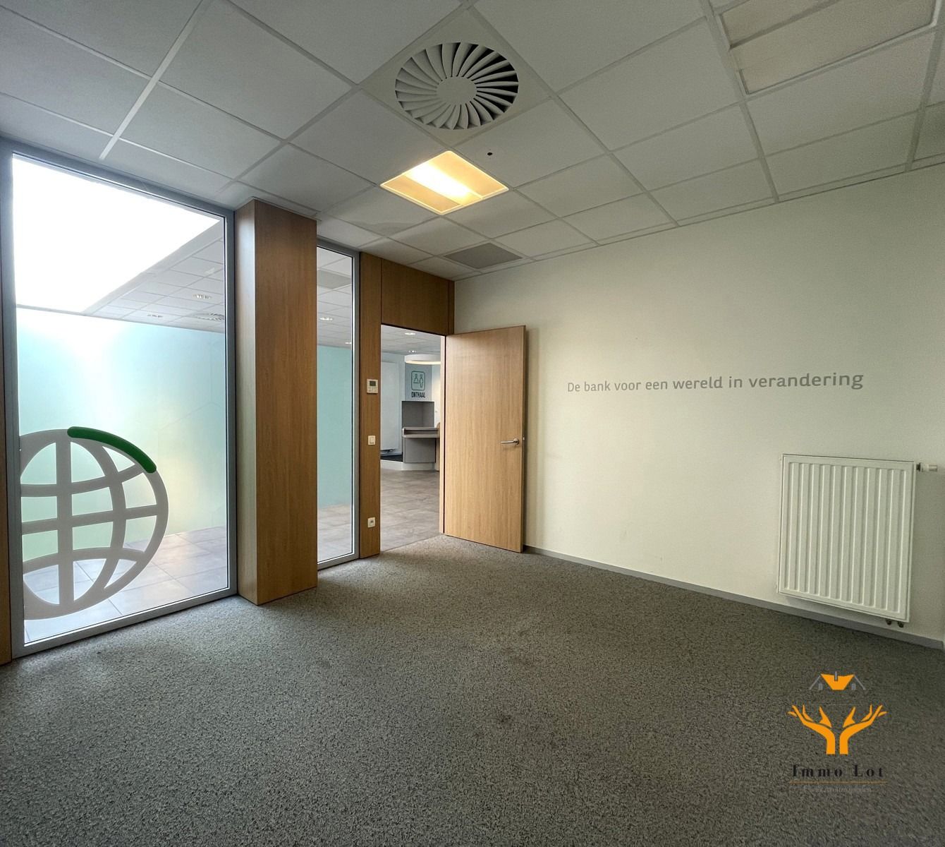 Te huur: handelsruimte van 228m² op toplocatie in Berlare  foto 14