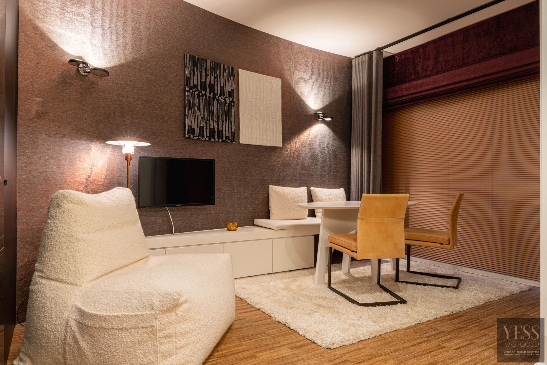 Ruim ingericht handelspand met studio te Knokke! foto 12