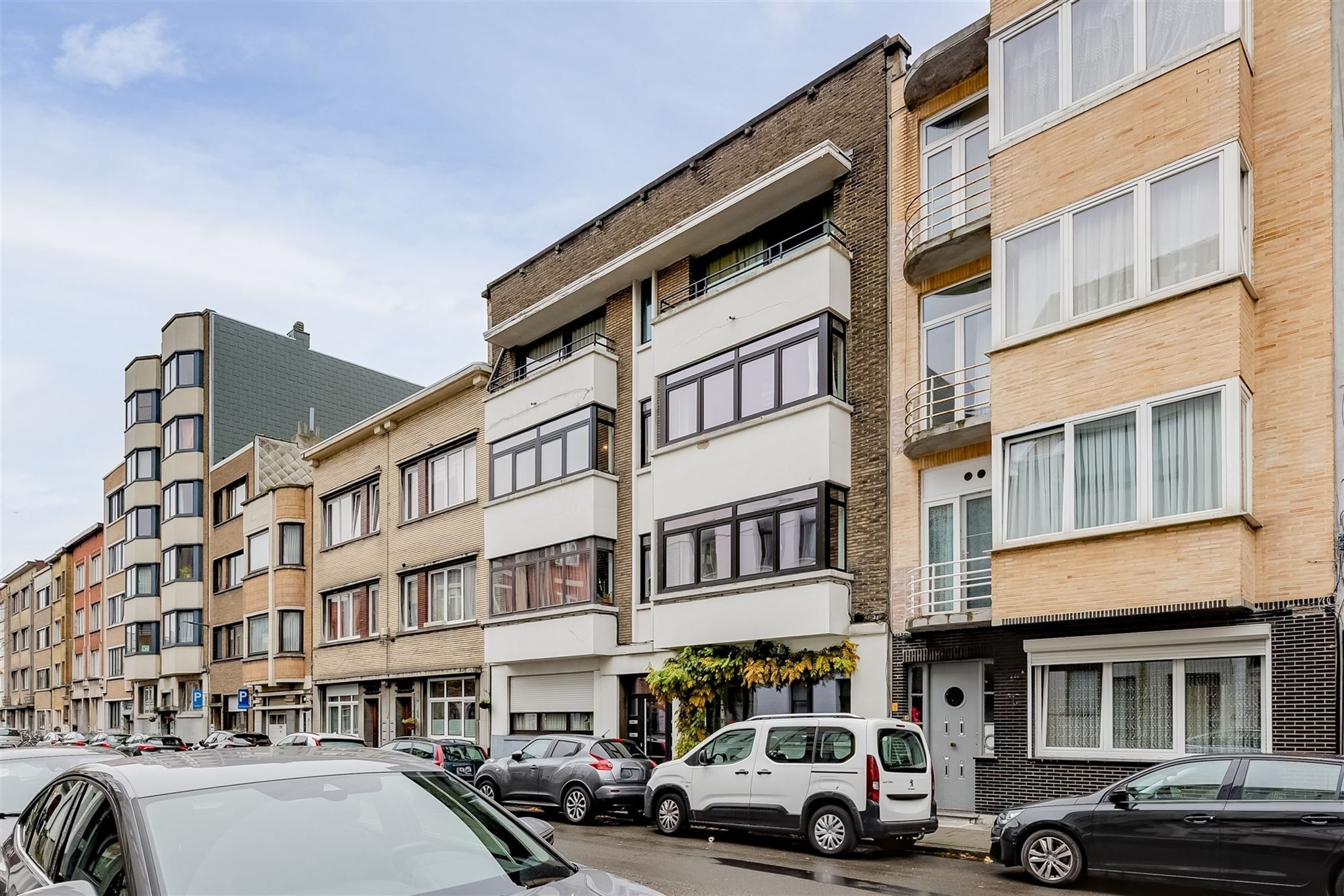 Zeer ruim en licht 3 slk appt met terras foto 11