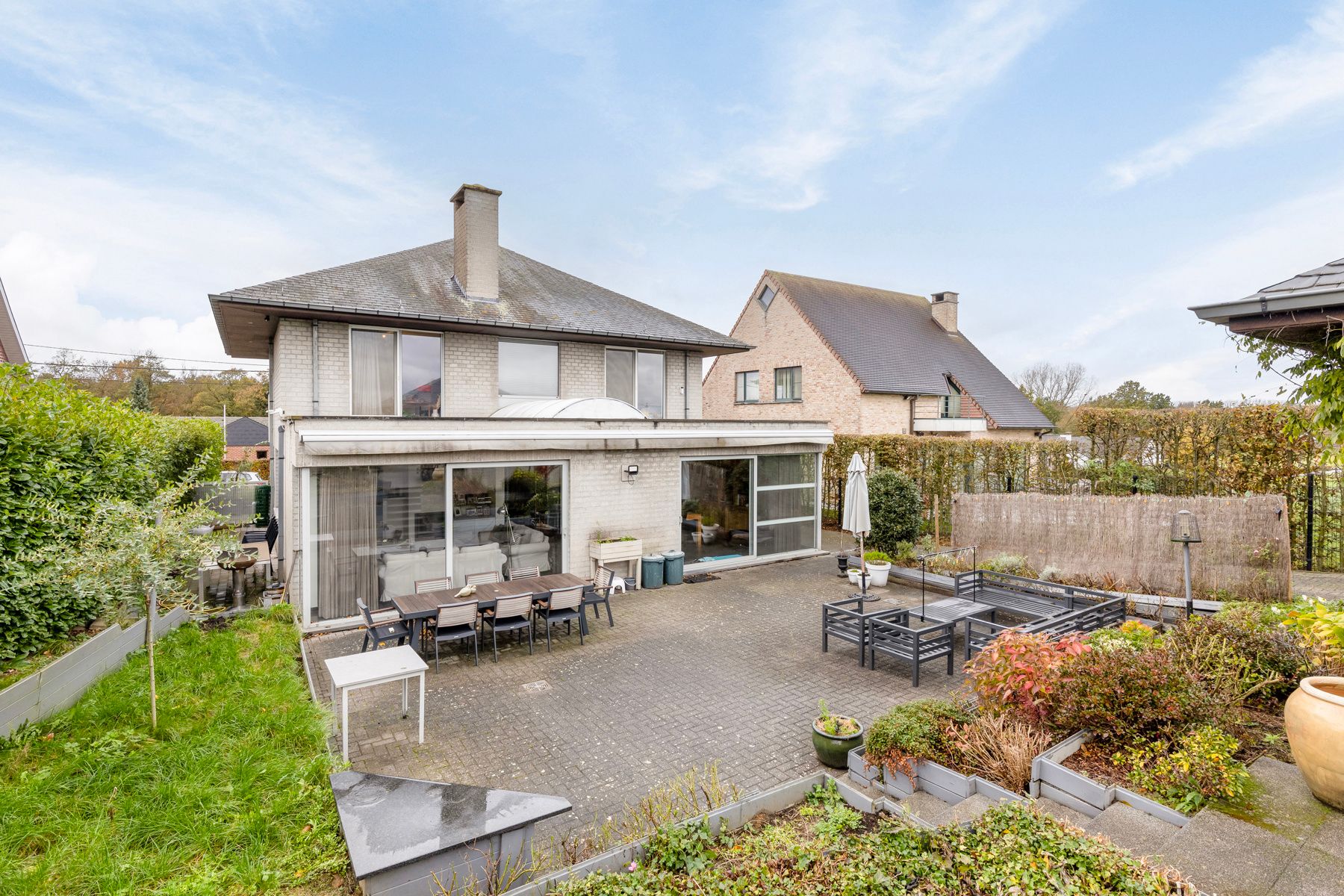 Uitzonderlijke woning met 5 slaapkamers en zwembad foto 3