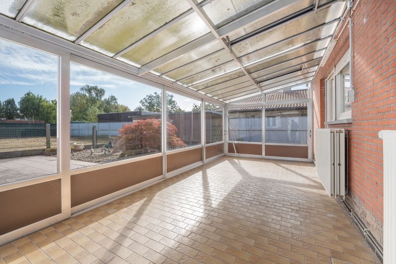 Te renoveren villa, ideaal geschikt voor bijberoep met veel ruimte en grote tuin in centrum Beveren opp 837 m² foto 19