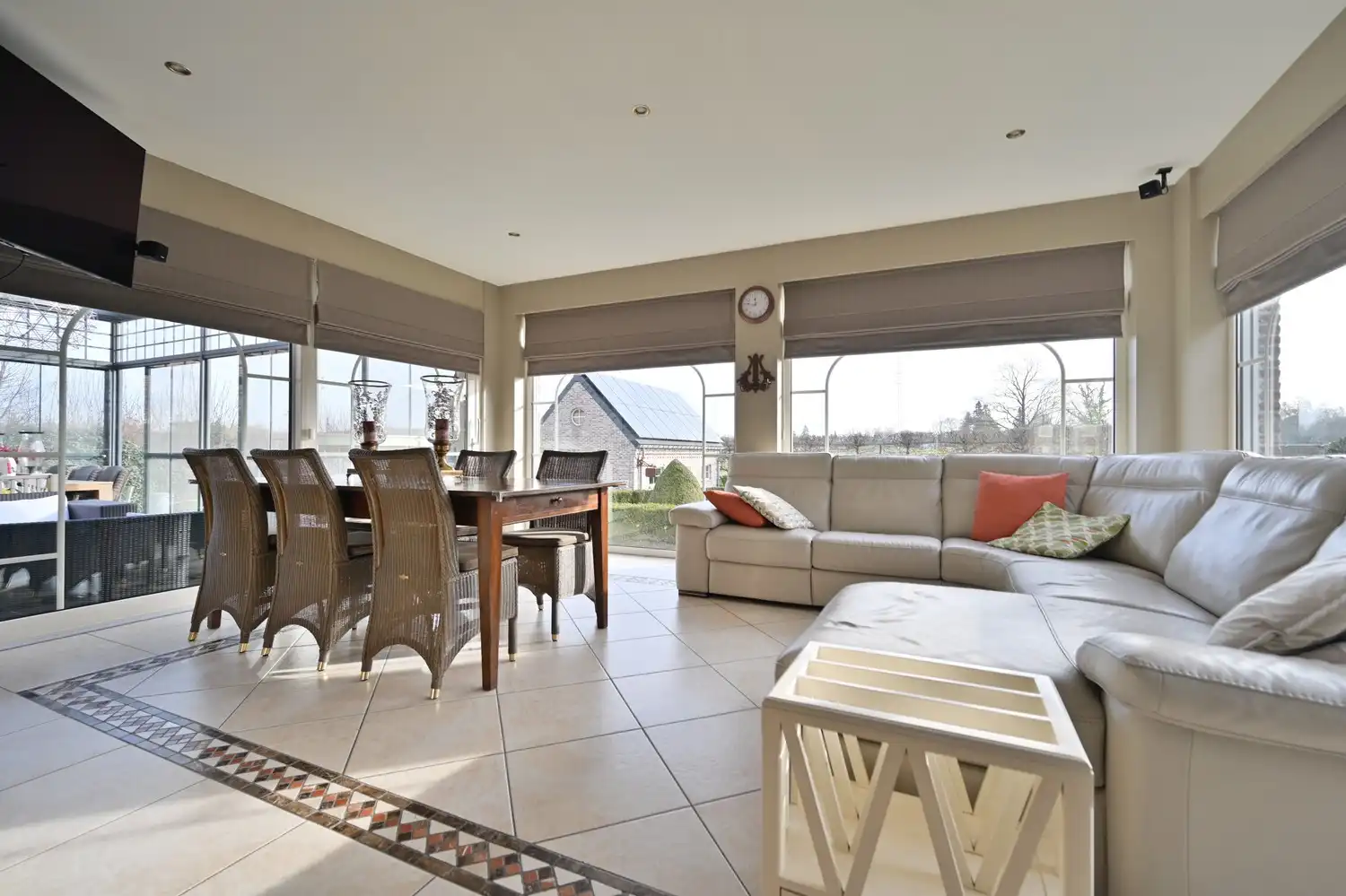 Charmante villa met orangerie en&nbsp;zwembad op een steenworp van Maastricht foto 6