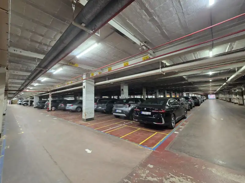 Magazijn te huur foto 3