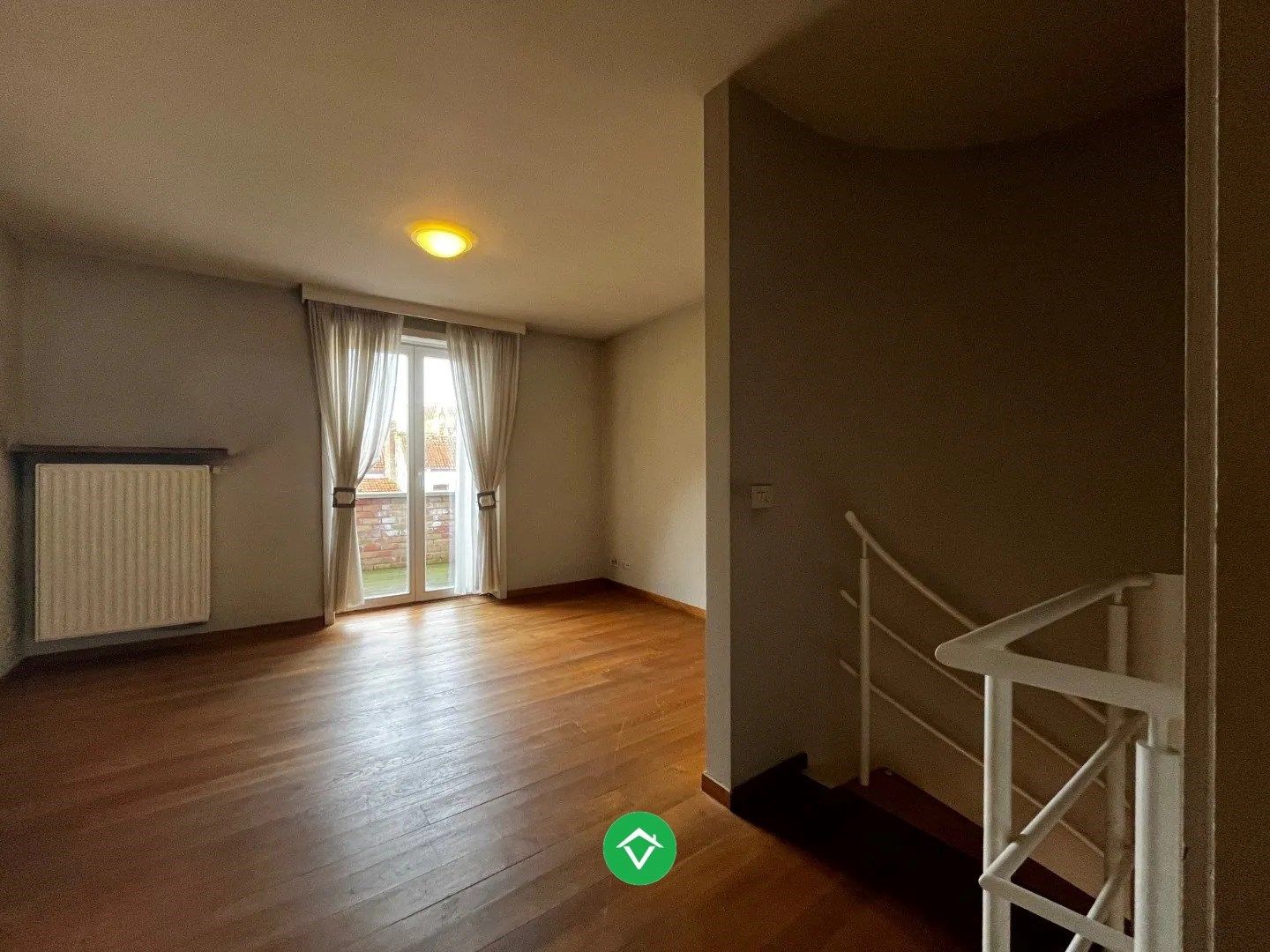 Tof en welgelegen duplex-appartement met boventerras, open zicht op OLV-kerk foto 18