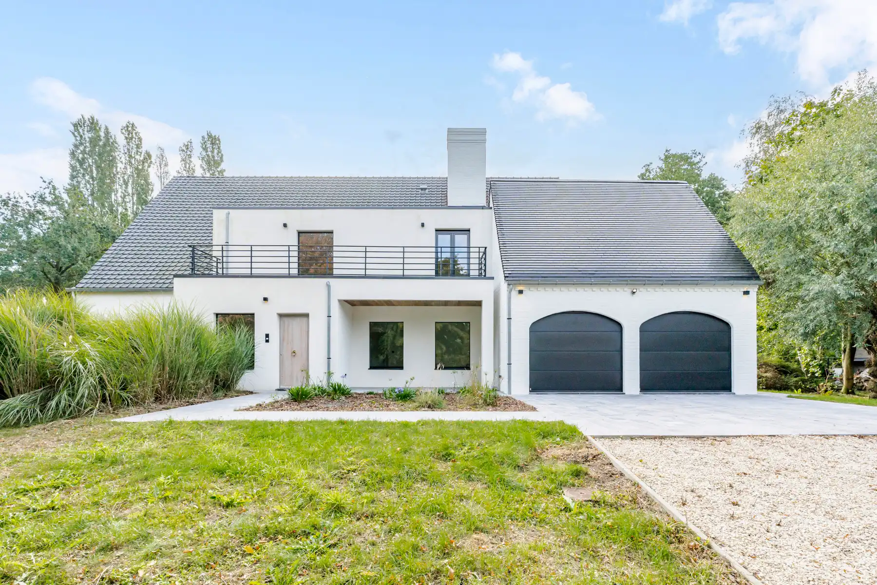 Gerenoveerde villa in een groene omgeving nabij alle invalswegen foto 34