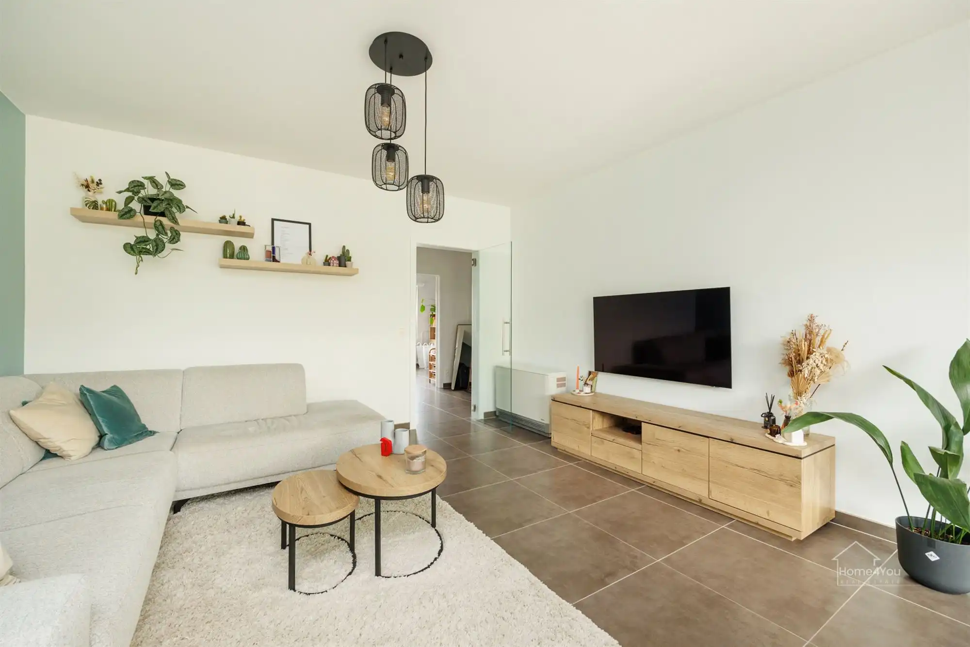 Instapklaar 2 Slaapkamer App + Garage foto 4