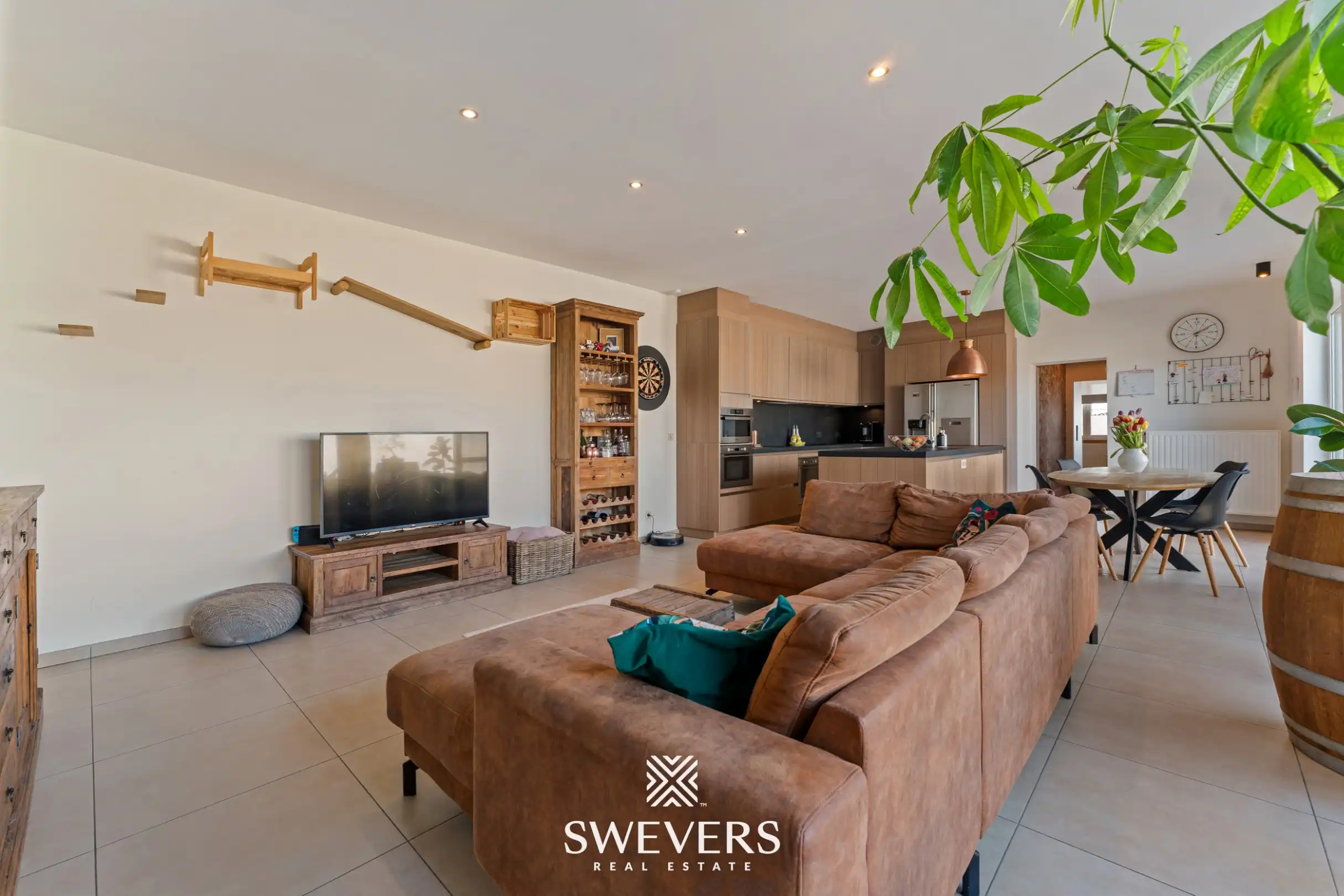 Instapklare open bebouwing met 4 slaapkamers tussen de boomgaarden in Gingelom foto 4