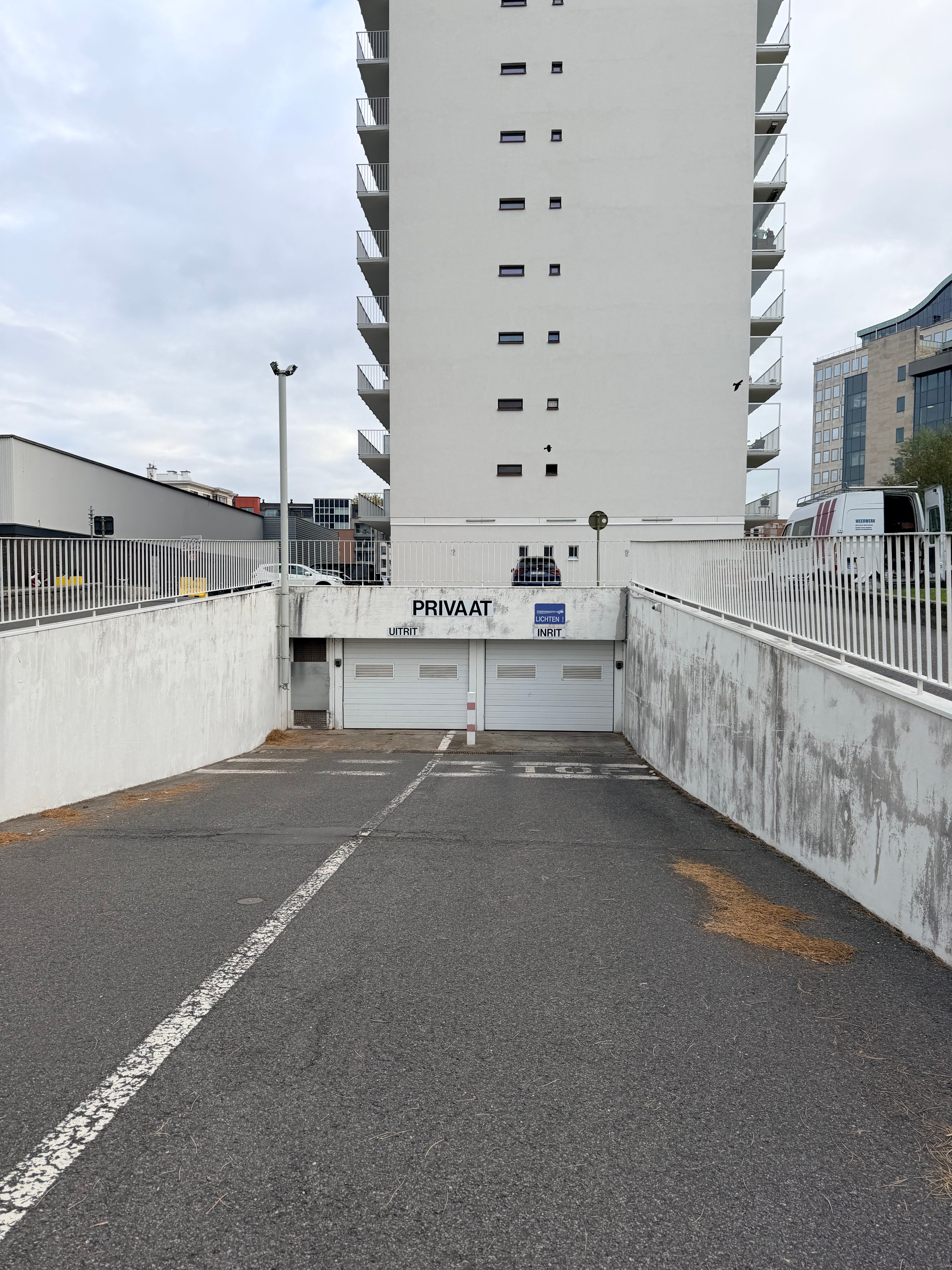 Garageboxen Martelaarslaan te koop foto 2