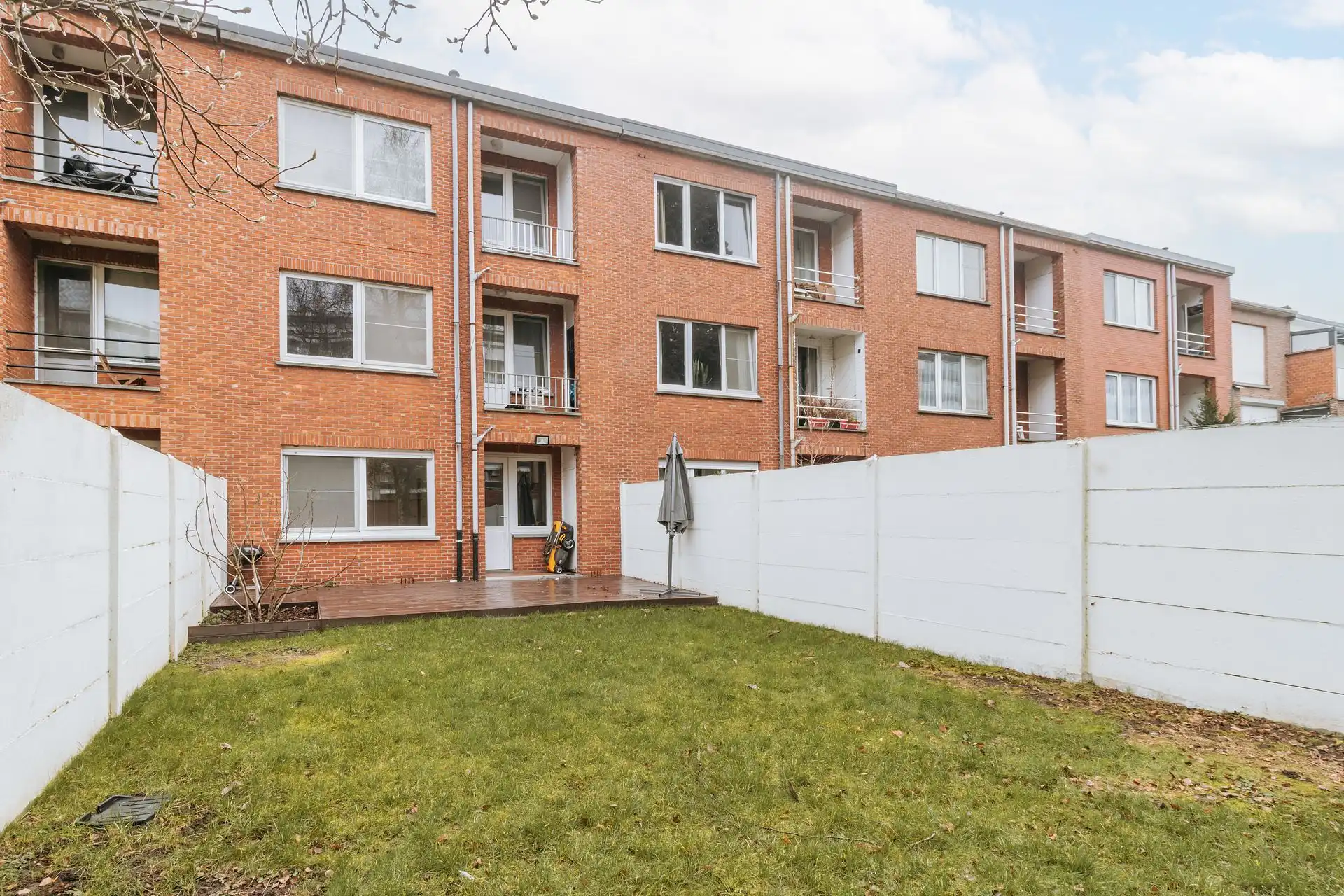 Instapklaar appartement met grote tuin in Berchem foto 15