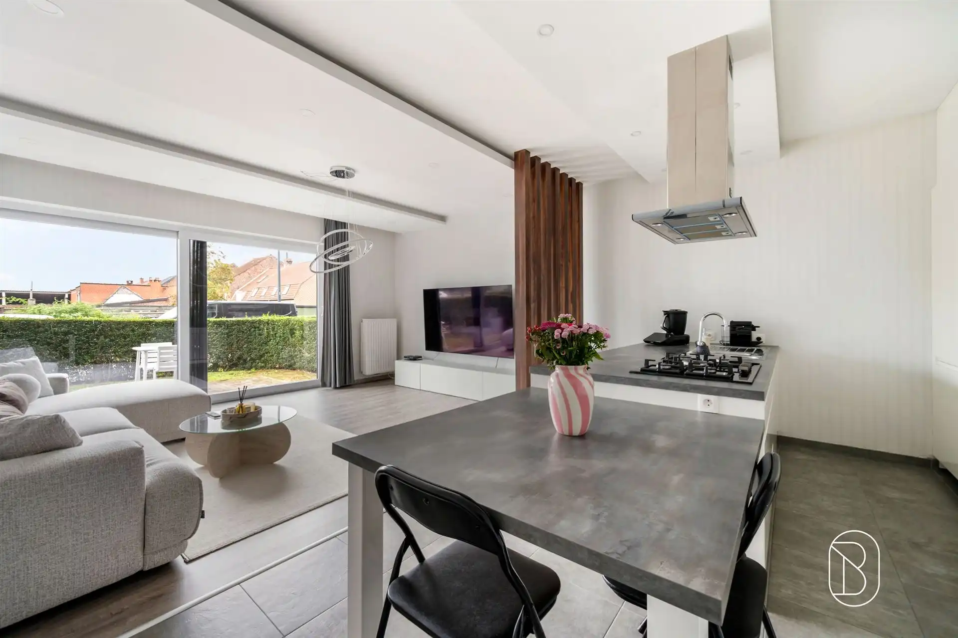 Mooi gelijkvloers appartement met 2 slaapkamers!  foto 2