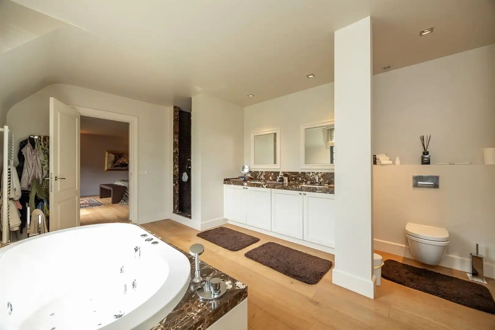 Uitzonderlijke villa met 615 m² woonoppervlakte in KONINGSHOF foto 25