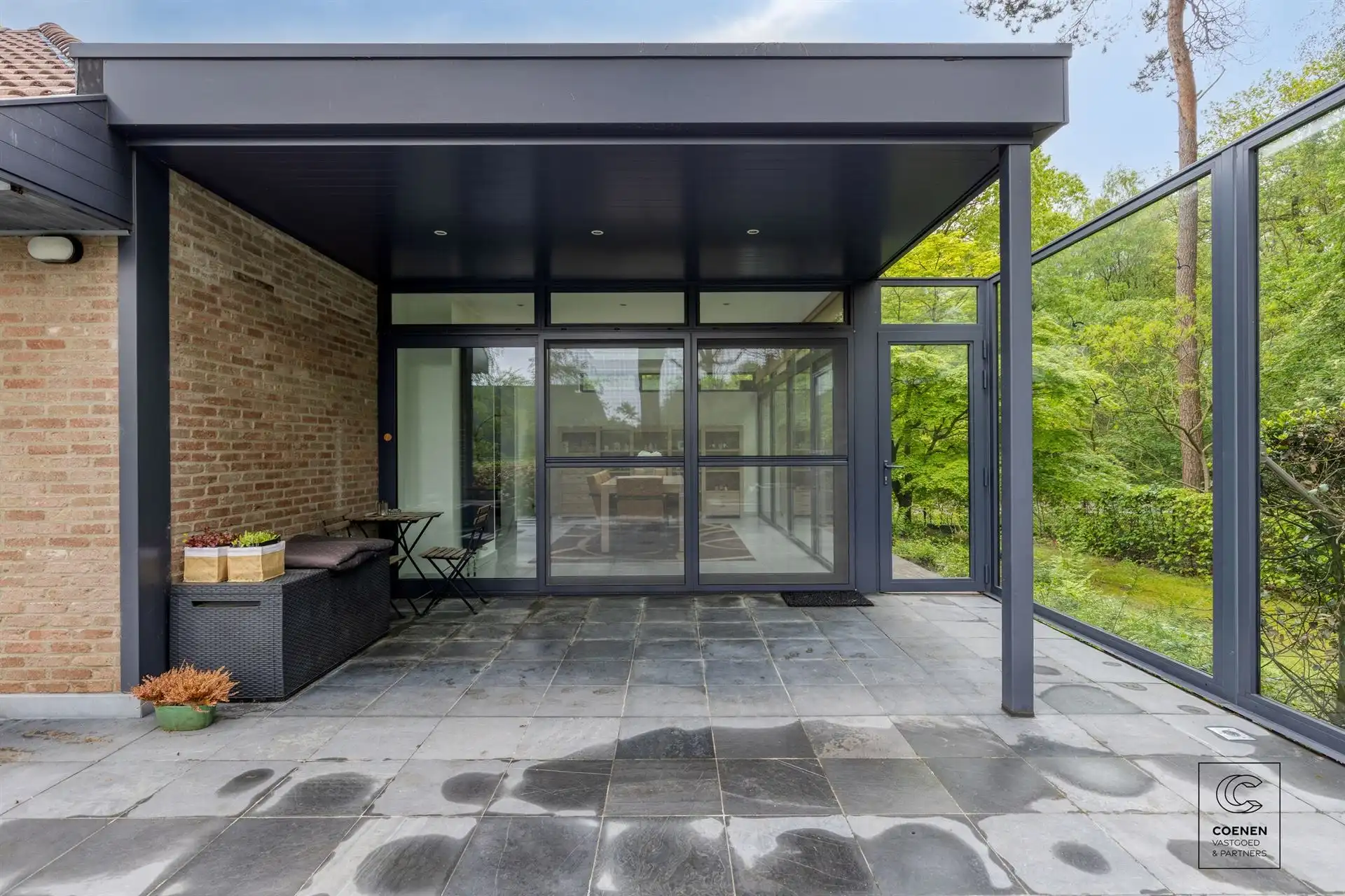 Charmante villa van 424 m² met 4 slpks, royale garage en tuin! foto 29