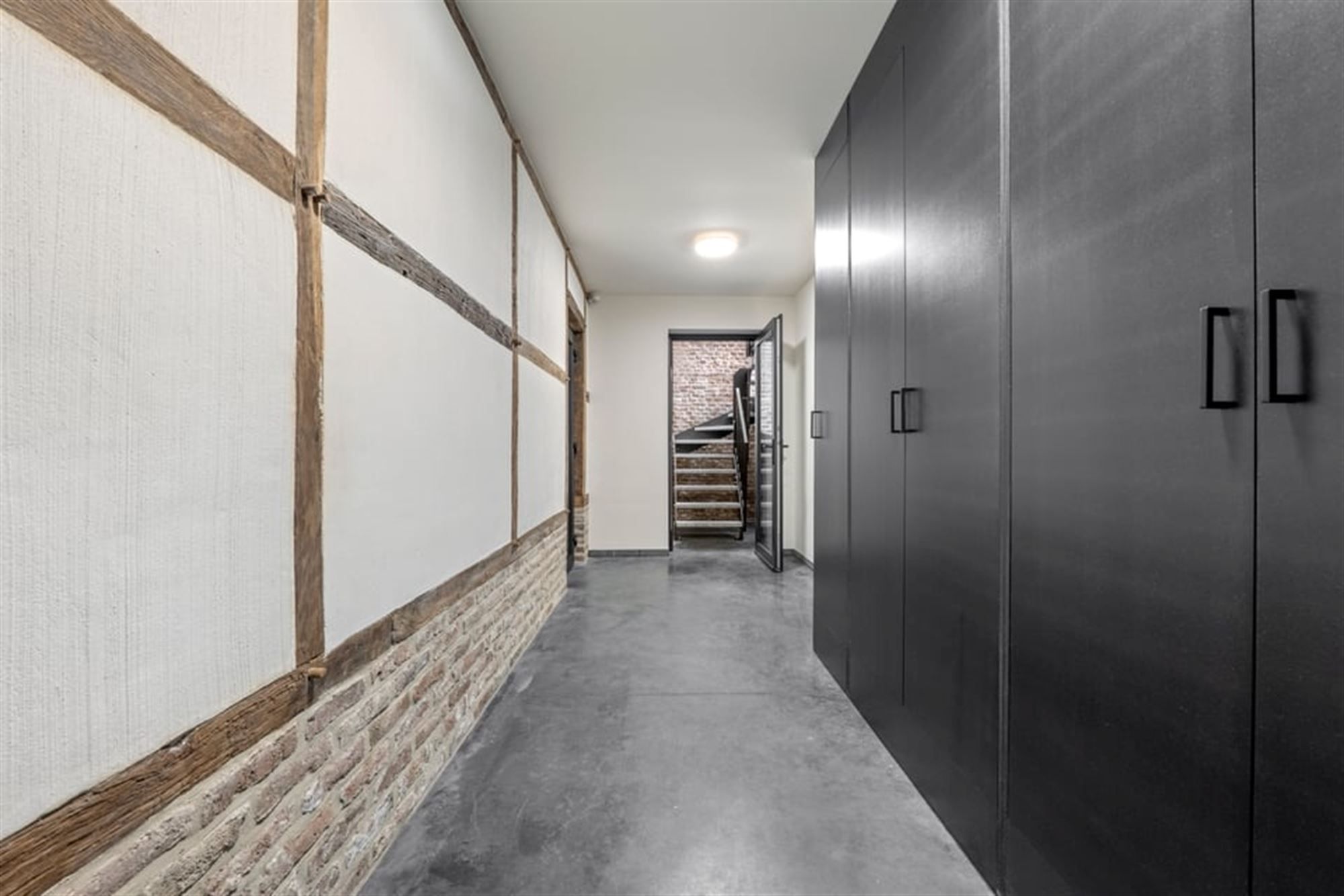 PRACHTIG GERENOVEERD APPARTEMENT MET 2 TERRASSEN TE HUUR MIDDENIN HET CENTRUM VAN SINT-TRUIDEN  foto 25
