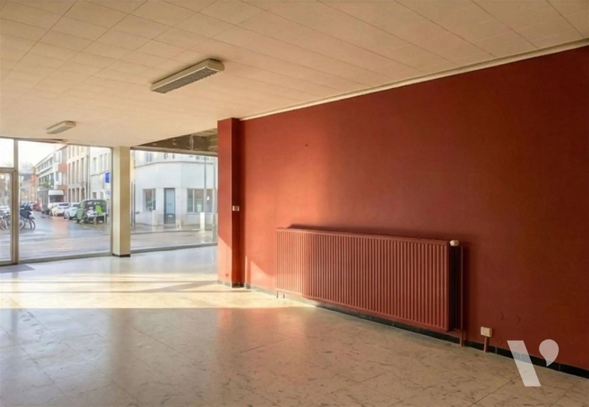 Commerciële kans - toplocatie in Hasselt (178 m² + kelder)  foto 4