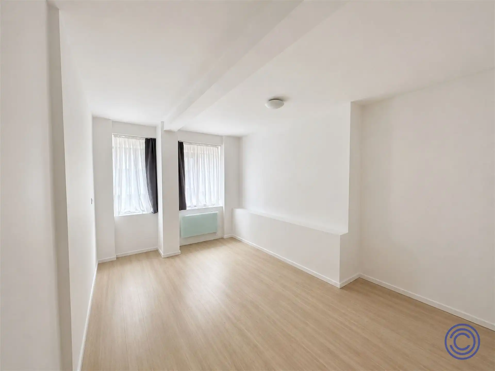 Ruime duplex met 2 slaapkamers in centrum Antwerpen! foto 6