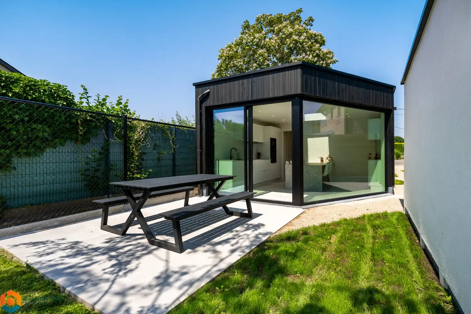 Prachtig vernieuwde bungalow te Schriek foto 18