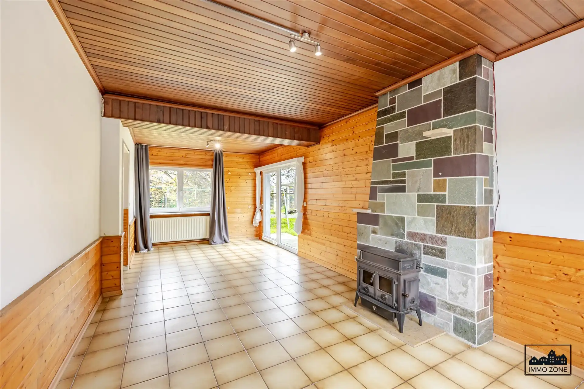 Ruime woning met tuin en garage in Hamme foto 5