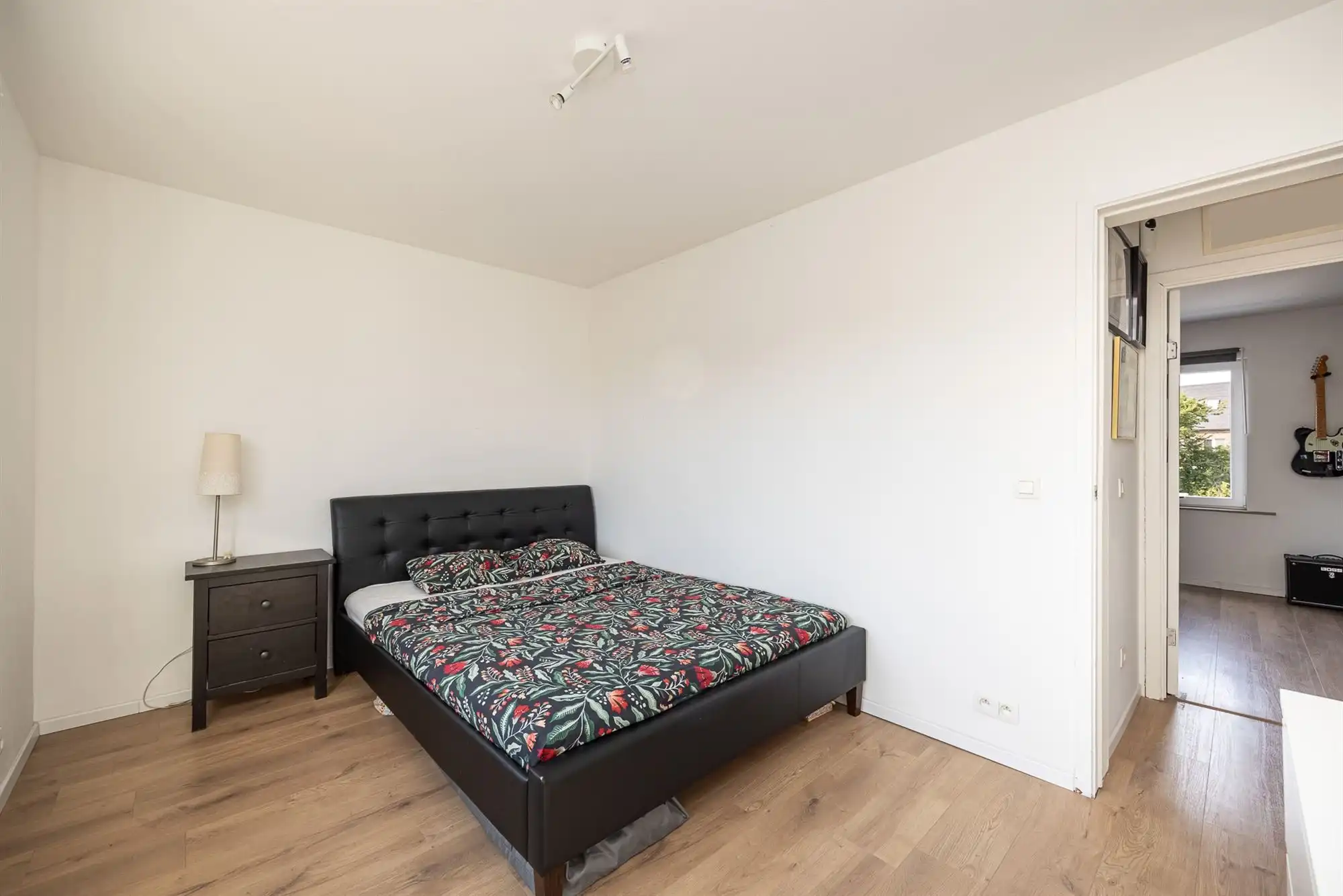 Instapklare gezinswoning met drie slaapkamers foto 14