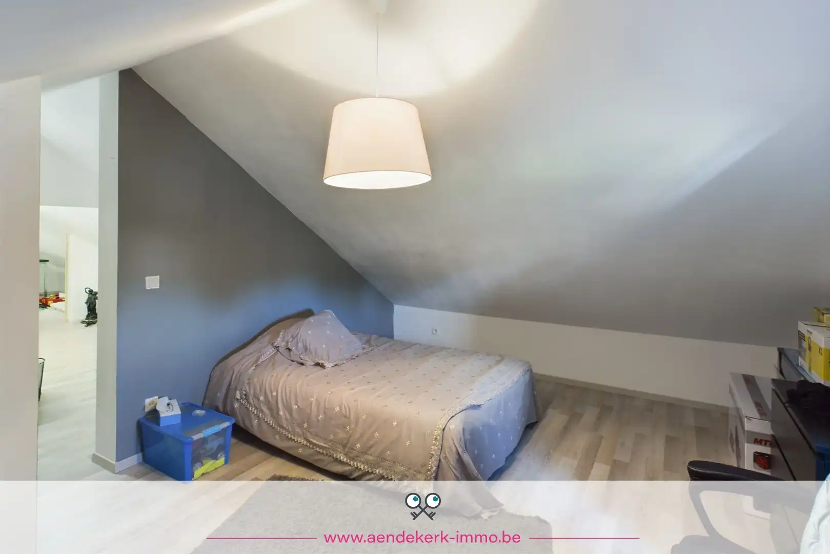 Vrijstaande woning met veel ruimte en een rustige ligging aan het water foto 27